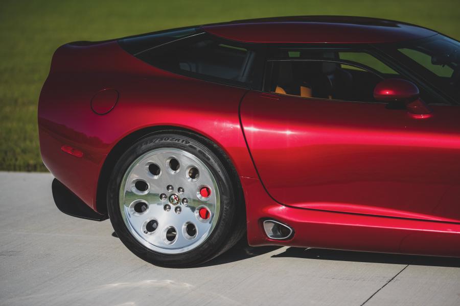 Детали экстерьера Alfa Romeo TZ3 Stradale (06) 2012 года  (фото 23 из 35)